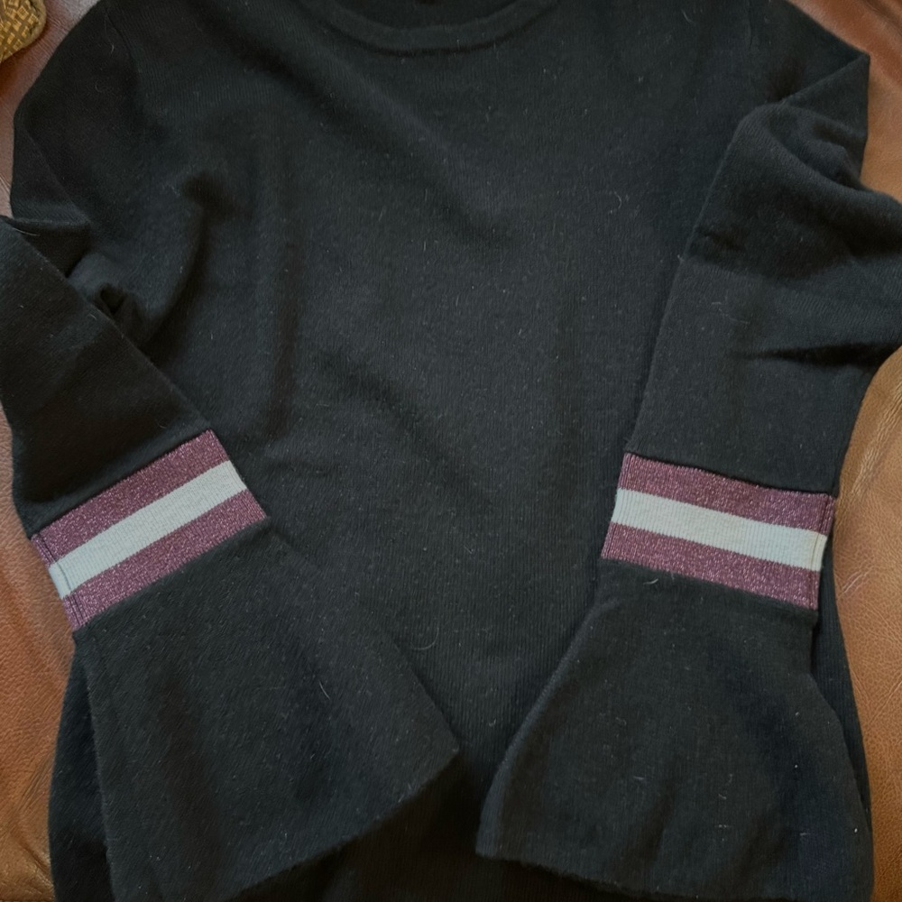 Neiman Marcus cashmere Sweater